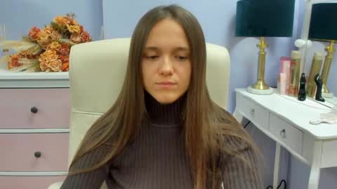 Snapshot of emilly_lust99 chatting on 05-14-26, 07:26 Emilly online show from 05-14-26, 07:26