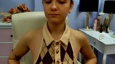 Snapshot of emilly_lust99 chatting on 05-15-26, 07:04 Emilly online show from 05-15-26, 07:04