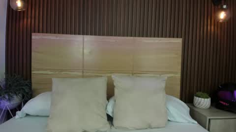 Snapshot of emilly_miracle chatting on 06-24-26, 12:15 E M I L Y online show from 06-24-26, 12:15
