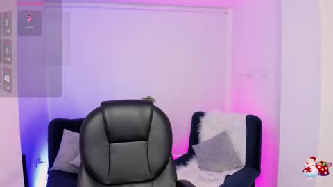 Emily online show from 09-28-25, 05:13