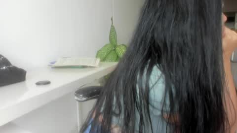 Snapshot of emillybrowm chatting on 05-04-26, 03:08 Emilly online show from 05-04-26, 03:08