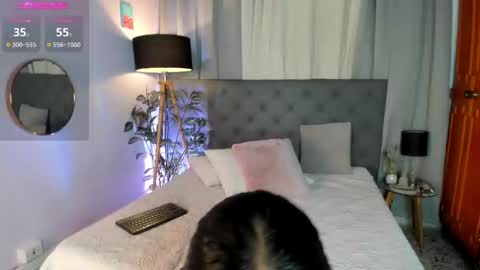 Snapshot of emillykiss1 chatting on 10-08-25, 12:25 Emilly Kiss online show from 10-08-25, 12:25