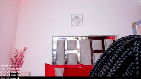 Emilly Roa online show from 06-15-26, 08:44