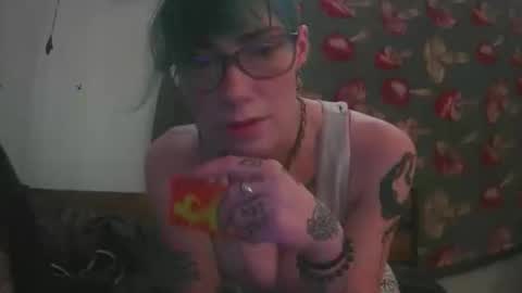 Emily Love online show from 11-25-25, 08:20