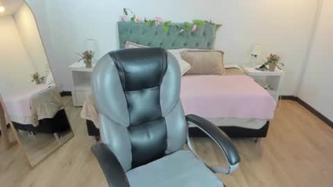 Snapshot of emily__cley chatting on 07-15-26, 05:23 Emily online show from 07-15-26, 05:23