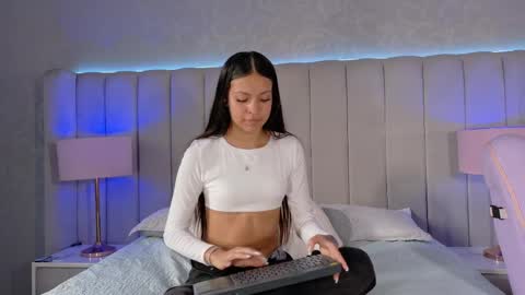EMILY online show from 06-03-26, 12:41