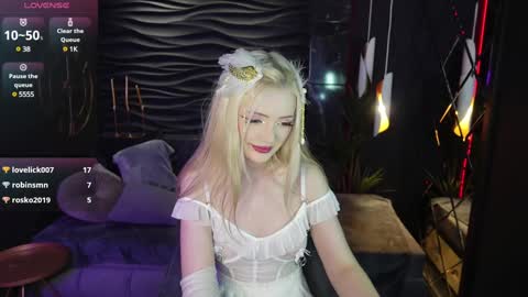 Emily online show from 02-06-25, 02:22