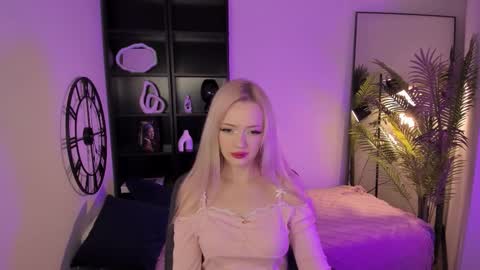 Emily online show from 09-26-25, 08:24