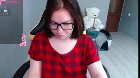 Emily 3 online show from 09-25-25, 01:31