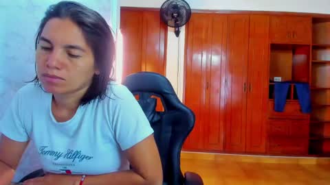 Emily and Soffy online show from 06-05-26, 12:33