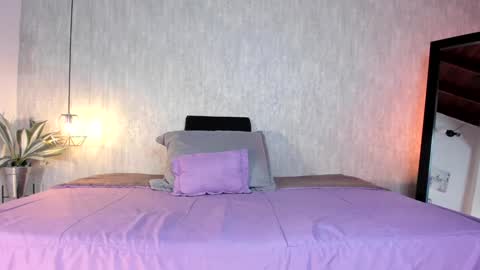 Snapshot of emily_ariaszc chatting on 12-11-24, 11:41 Emily online show from 12-11-24, 11:41