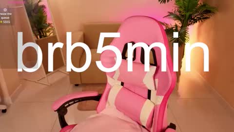 Snapshot of emily_bridget chatting on 02-15-26, 01:57 Emily online show from 02-15-26, 01:57