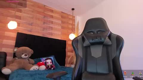 emily_brown04 online show from 11-28-25, 11:13