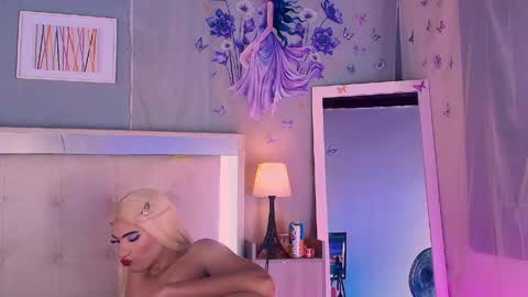 emily_castillo1_ online show from 05-06-26, 05:25