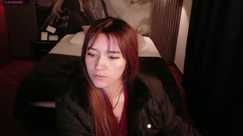 Snapshot of emily_cherry_ chatting on 05-26-26, 01:51 Emily Cherry online show from 05-26-26, 01:51