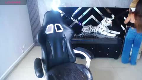 emily_cooper_t online show from 09-16-25, 03:07