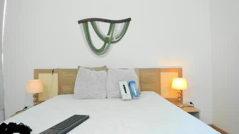 Snapshot of emily_frostt chatting on 11-28-25, 07:49 emily_frostt online show from 11-28-25, 07:49