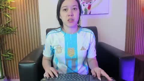 Snapshot of emily_frostt chatting on 07-16-26, 11:38 emily_frostt online show from 07-16-26, 11:38