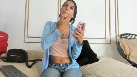 emily_gaviria1 online show from 05-05-26, 12:13