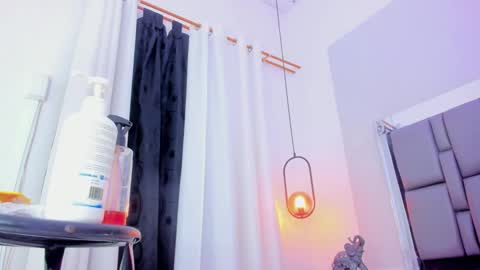 Emi  online show from 02-25-25, 05:47