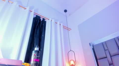 Emi  online show from 03-01-25, 04:33