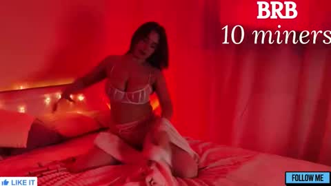 Snapshot of emily_gin chatting on 10-07-25, 02:09 EMILY online show from 10-07-25, 02:09