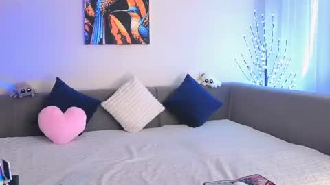 Snapshot of emily_heels chatting on 07-06-26, 10:45 Emily Heels online show from 07-06-26, 10:45
