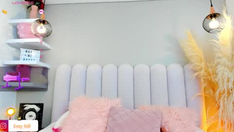 EMILY   Monday 5-2 am From Tuesday to Friday5-1 am Colombia time online show from 01-17-25, 12:20