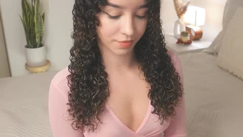 Snapshot of emily_johnson1 chatting on 12-31-24, 01:26 Juliana online show from 12-31-24, 01:26