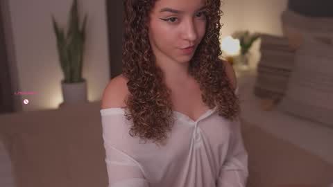 Juliana online show from 03-08-26, 12:52