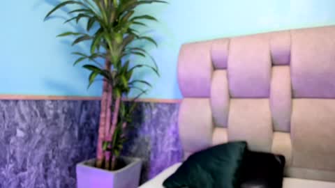 Emily online show from 02-07-25, 05:29