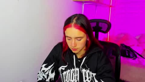 emily_lindey online show from 12-01-25, 03:11