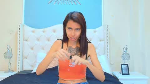 Snapshot of emily_loperaa chatting on 09-09-25, 01:49 Emily online show from 09-09-25, 01:49