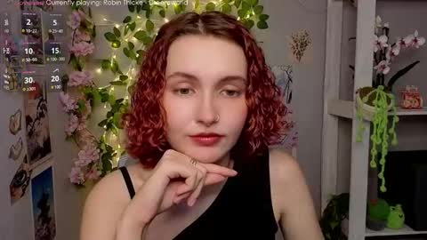 Snapshot of emily_lune chatting on 02-08-26, 04:27 Emily online show from 02-08-26, 04:27