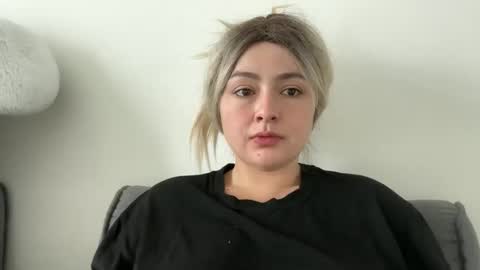 emily_morning_dew online show from 09-15-25, 07:41