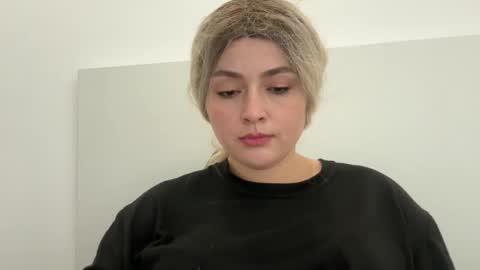 emily_morning_dew online show from 10-19-25, 09:32