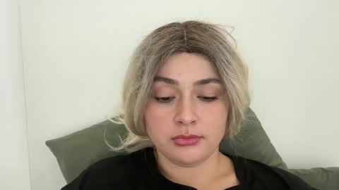 Snapshot of emily_morning_dew chatting on 10-23-25, 07:40 emily_morning_dew online show from 10-23-25, 07:40