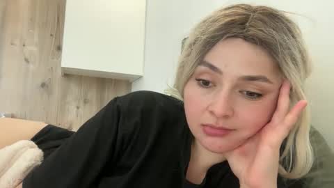 Snapshot of emily_morning_dew chatting on 10-25-25, 01:07 emily_morning_dew online show from 10-25-25, 01:07