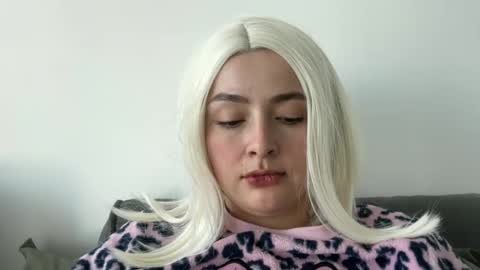 Snapshot of emily_morning_dew chatting on 11-05-25, 10:15 emily_morning_dew online show from 11-05-25, 10:15