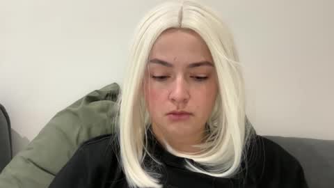 Snapshot of emily_morning_dew chatting on 11-09-25, 06:12 emily_morning_dew online show from 11-09-25, 06:12