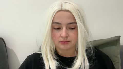 Snapshot of emily_morning_dew chatting on 11-10-25, 07:40 emily_morning_dew online show from 11-10-25, 07:40