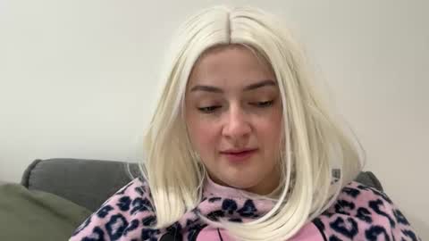 Snapshot of emily_morning_dew chatting on 11-21-25, 09:52 emily_morning_dew online show from 11-21-25, 09:52