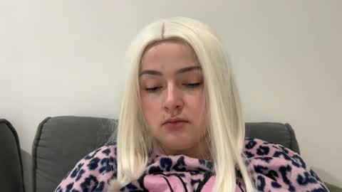 Snapshot of emily_morning_dew chatting on 11-22-25, 06:23 emily_morning_dew online show from 11-22-25, 06:23