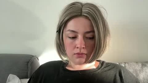 Snapshot of emily_morning_dew chatting on 05-15-26, 04:08 emily_morning_dew online show from 05-15-26, 04:08