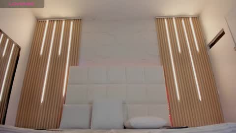 emily_nova_ online show from 03-20-26, 11:48