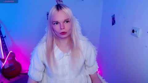 Lia online show from 11-24-25, 07:24