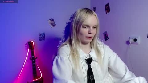 Snapshot of emily_nyaffe123 chatting on 03-13-26, 05:19 Lia online show from 03-13-26, 05:19