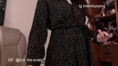 emily_pearl_ online show from 04-01-26, 08:39