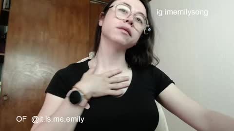 emily_pearl_ online show from 06-03-26, 08:03