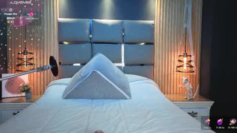 Emily online show from 11-19-25, 11:43